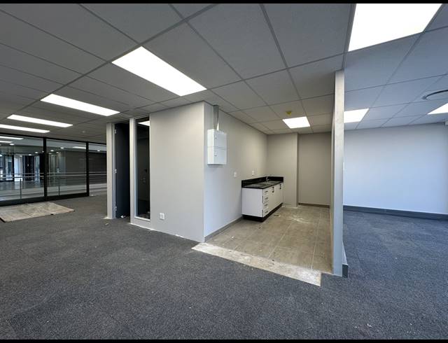 144M² OFFICE TO LET IN DORINGKLOOF